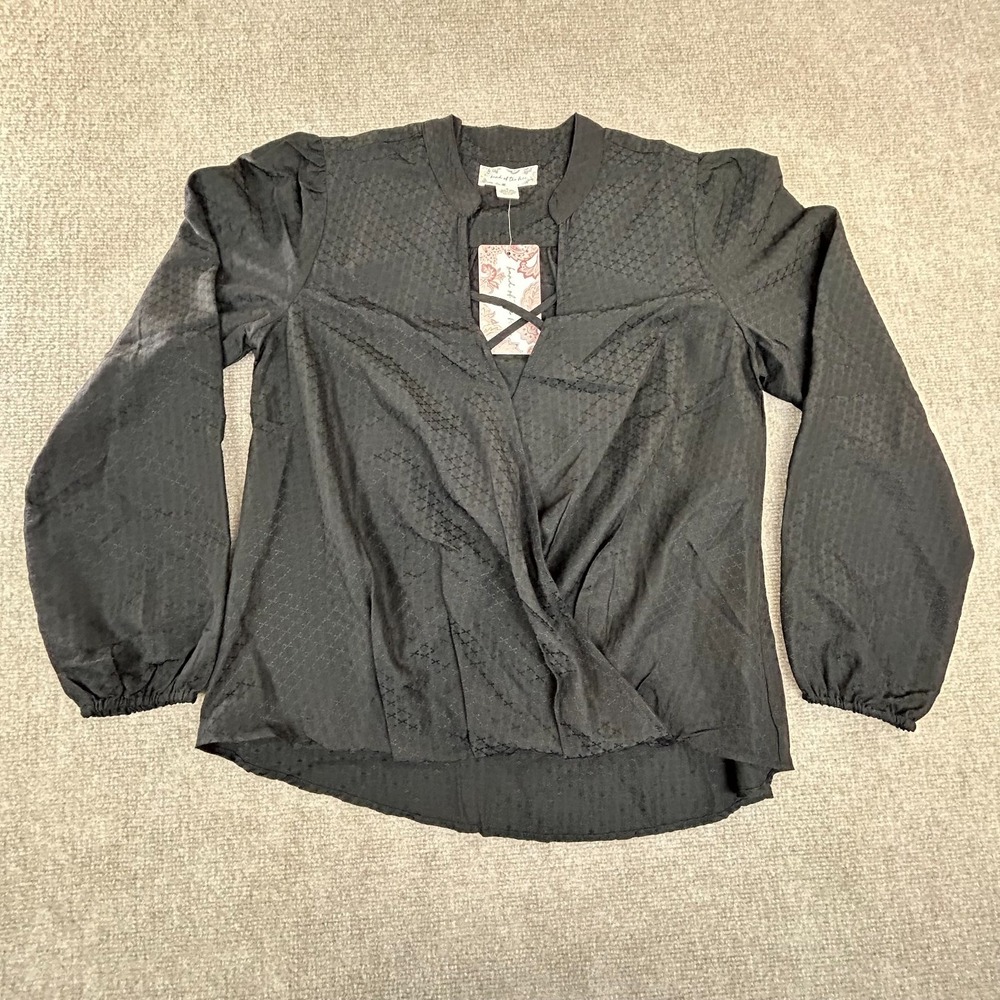 Band of the Free Draped Top Womens Medium Black Textured Criss Cross Wrap V Neck
